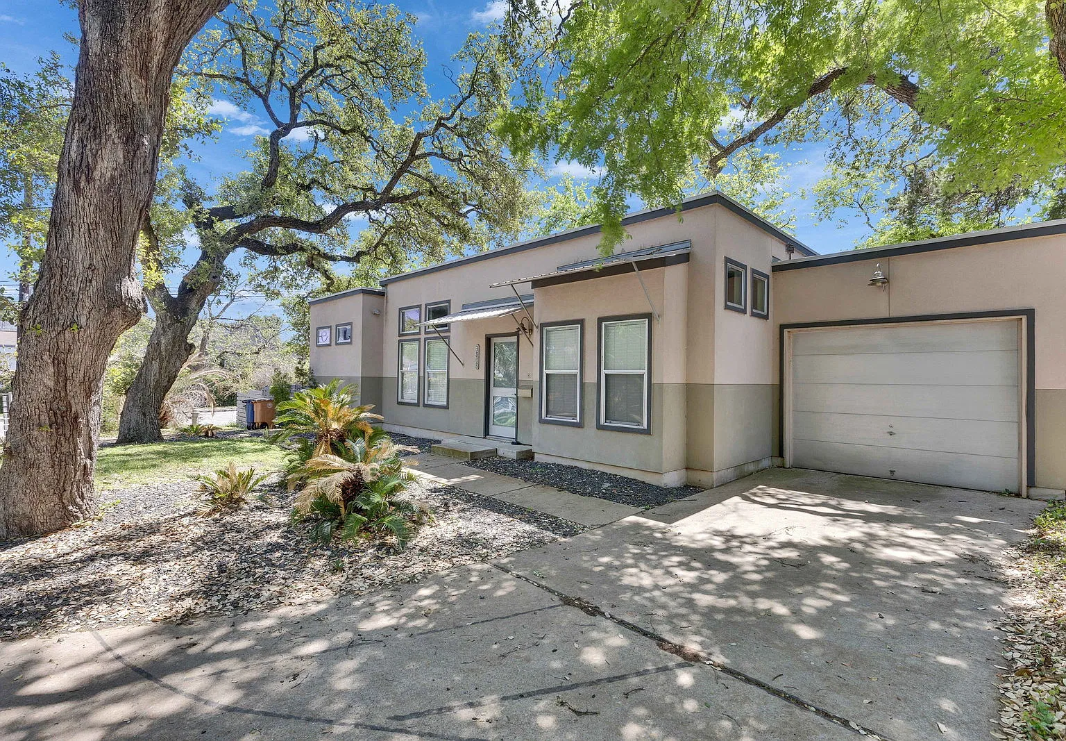 3 bed, 2.0 bath, 1248 sqft, $2,850 — Photo 2
