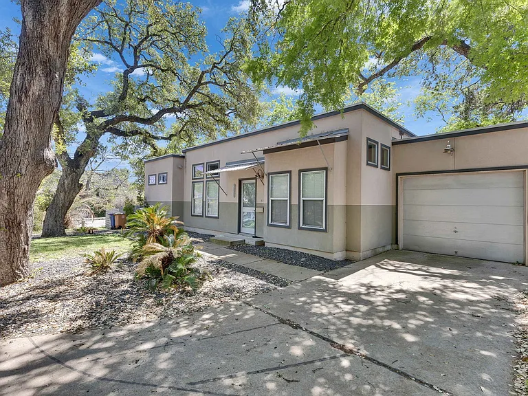3808 Menchaca Rd — Photo 2