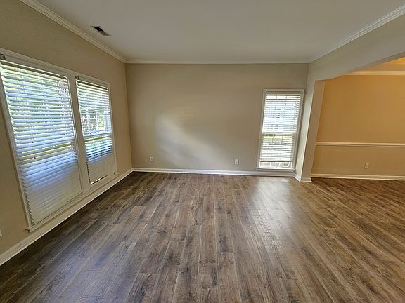 5th image of 40 N Orchard Farms Ave