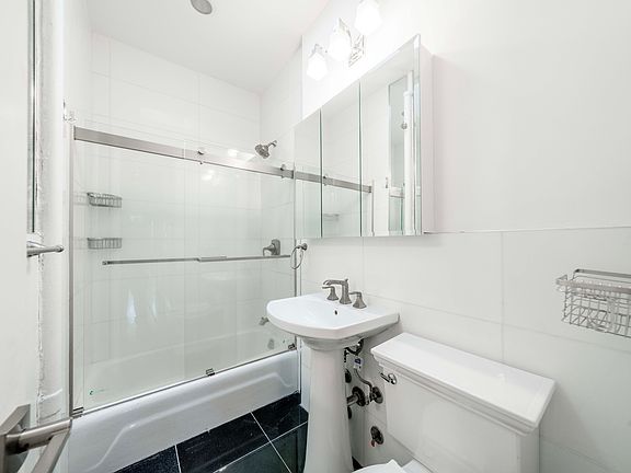 4th image of 37 King St #6G