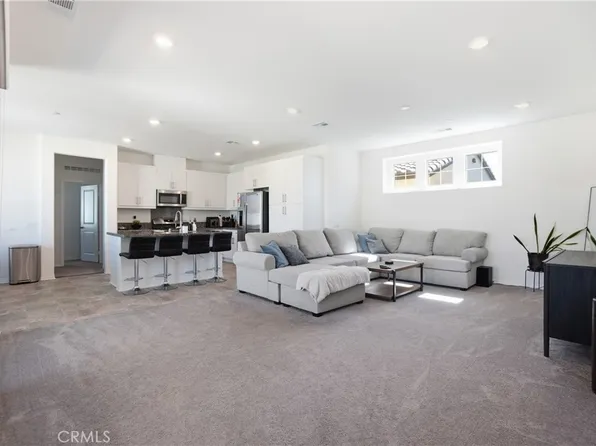 16651 Snowdrop Ln #1, Fontana, CA 92336
