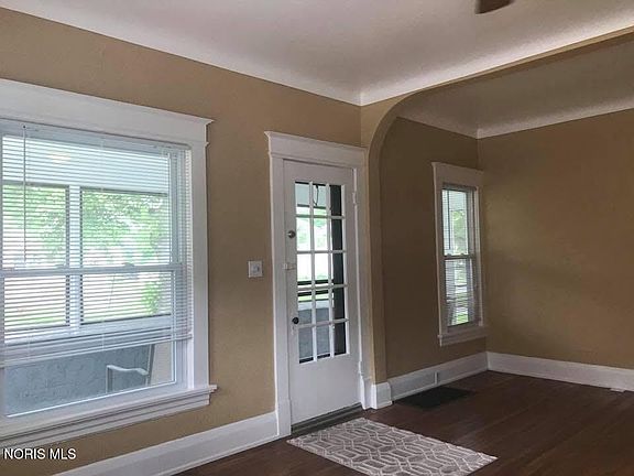 4th image of 2171 Mellwood Ave
