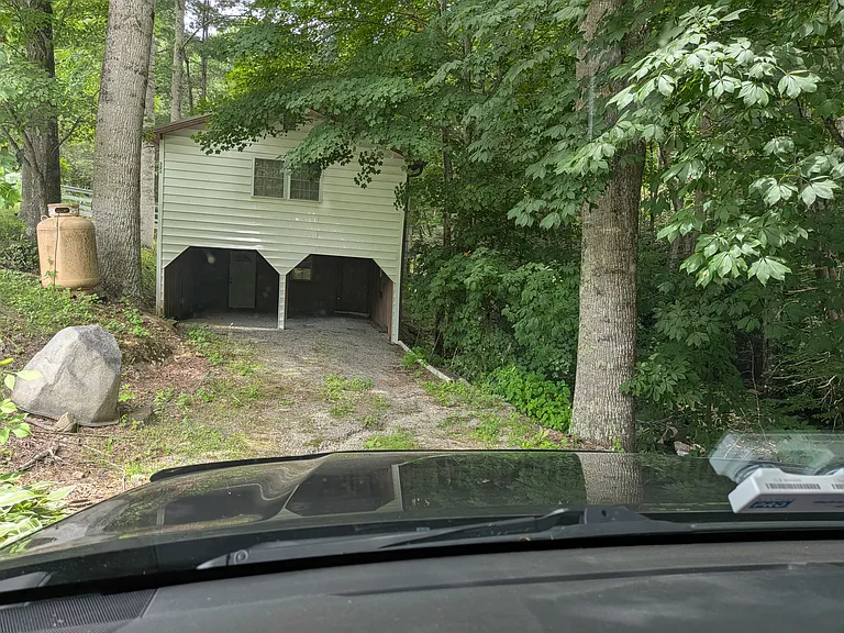 326 Cove Creek Rd — Photo 1