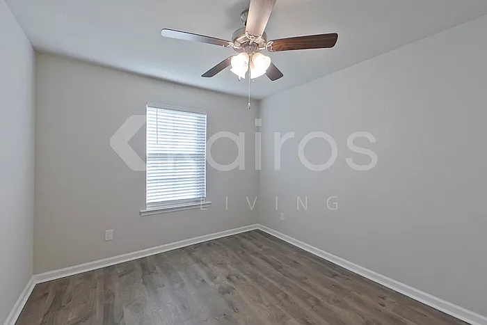 208 Yardley Ct — Photo 7