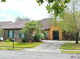 5523 Parkknoll Place Dr, Baton Rouge, LA 70816