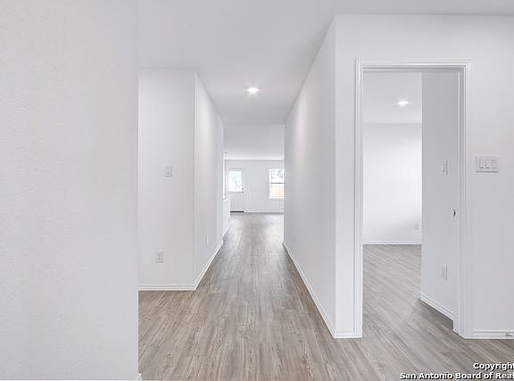 3rd image of 15003 Greenfield Mill