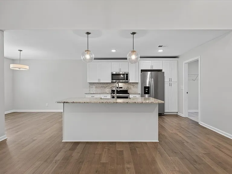 513 Wingfield Ct — Photo 11