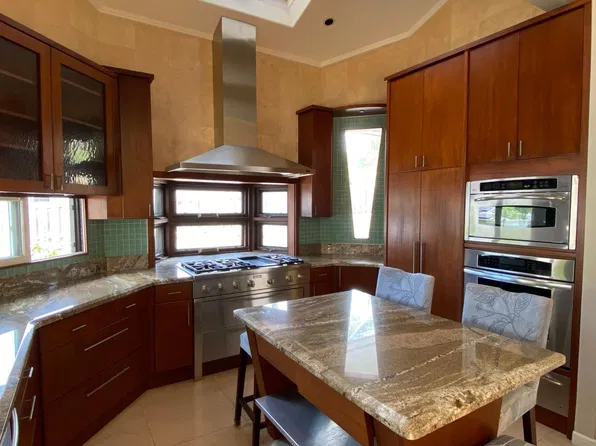 44-291 Kaneohe Bay Dr, Kaneohe, HI 96744