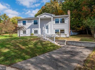 5230 Midway Ct, Woodbridge, VA 22193