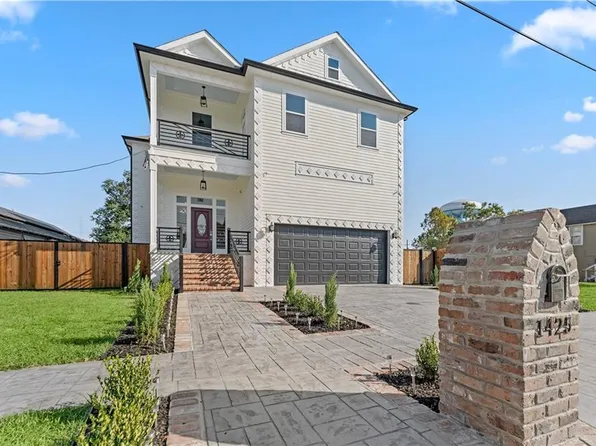 1425 Angela St, Arabi, LA 70032