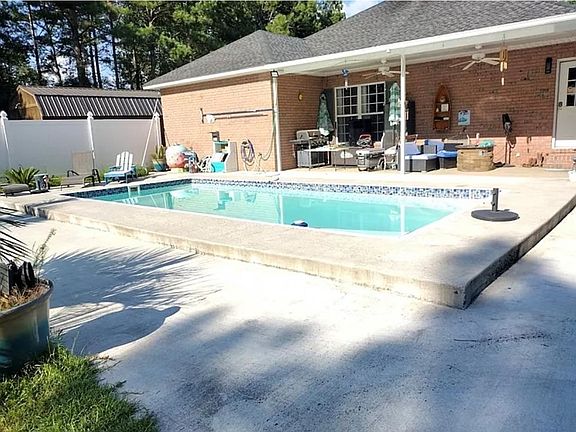 5th image of 142 Cathy Ln NE