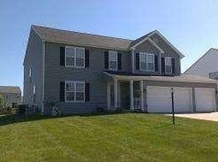 W1157 Winterberry Ln, Ixonia, WI 53036