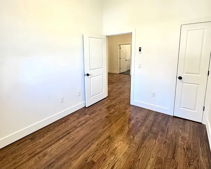 48 Bergen Ave #1A — Photo 7