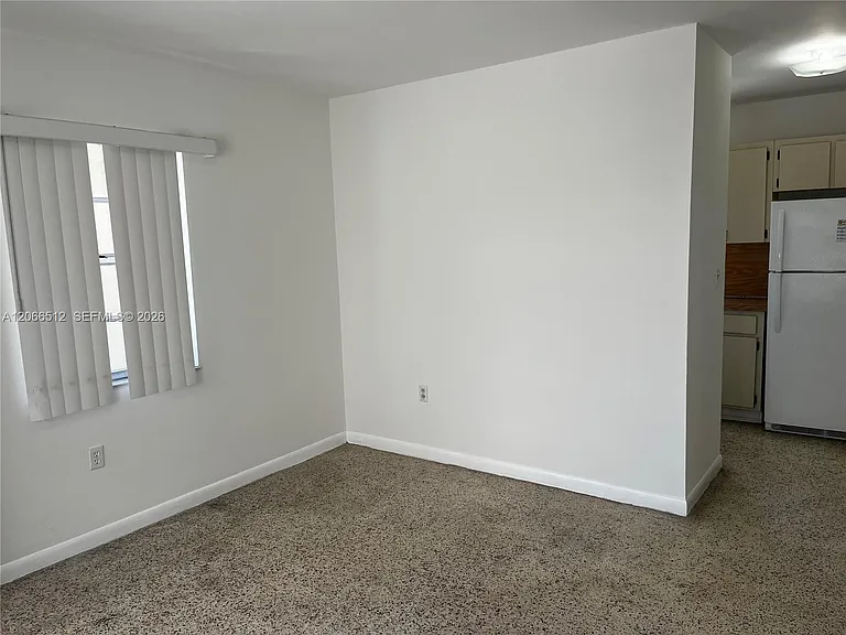 928 SW 30th Ave #3 — Photo 4