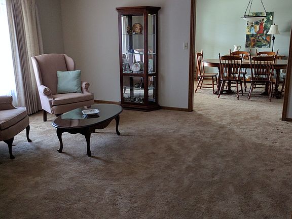 4th image of 2714 Barclay Dr