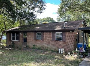 320 Gaston Ave, Mount Holly, NC 28120