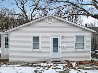 1511 Laurel St, Highland, IL