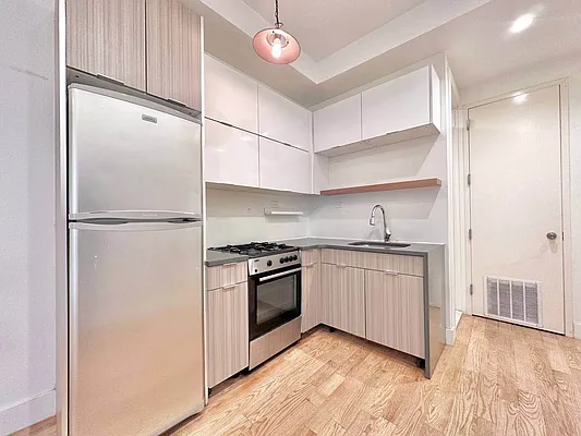 Rented by Doorway NYC, LLC | media 25