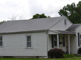 517 S 8th St, Herrin, IL 62948