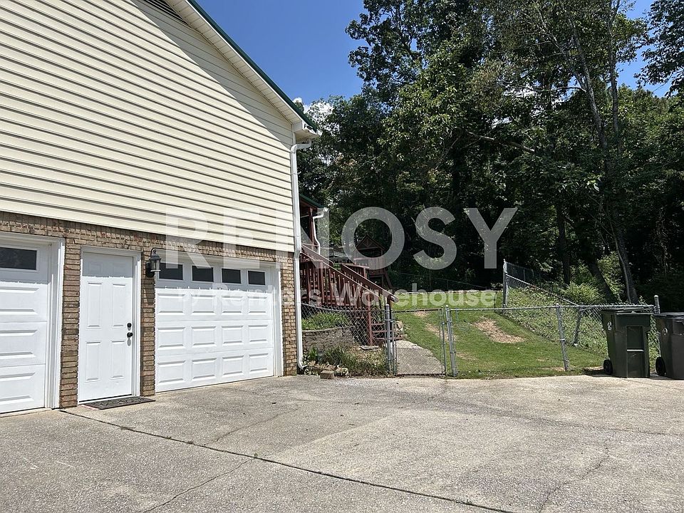 1st image of 2501 Crestwood Cir