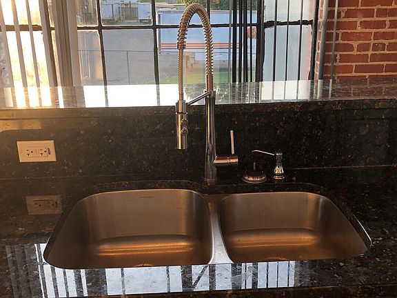 5th image of 2740 Fort Ave APT 204