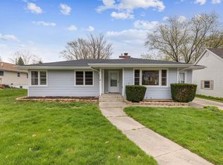 619 Warren Ave, Rockford, IL 61107