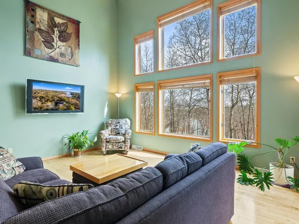 N7491 Bay DRIVE, Elkhorn, WI 53121