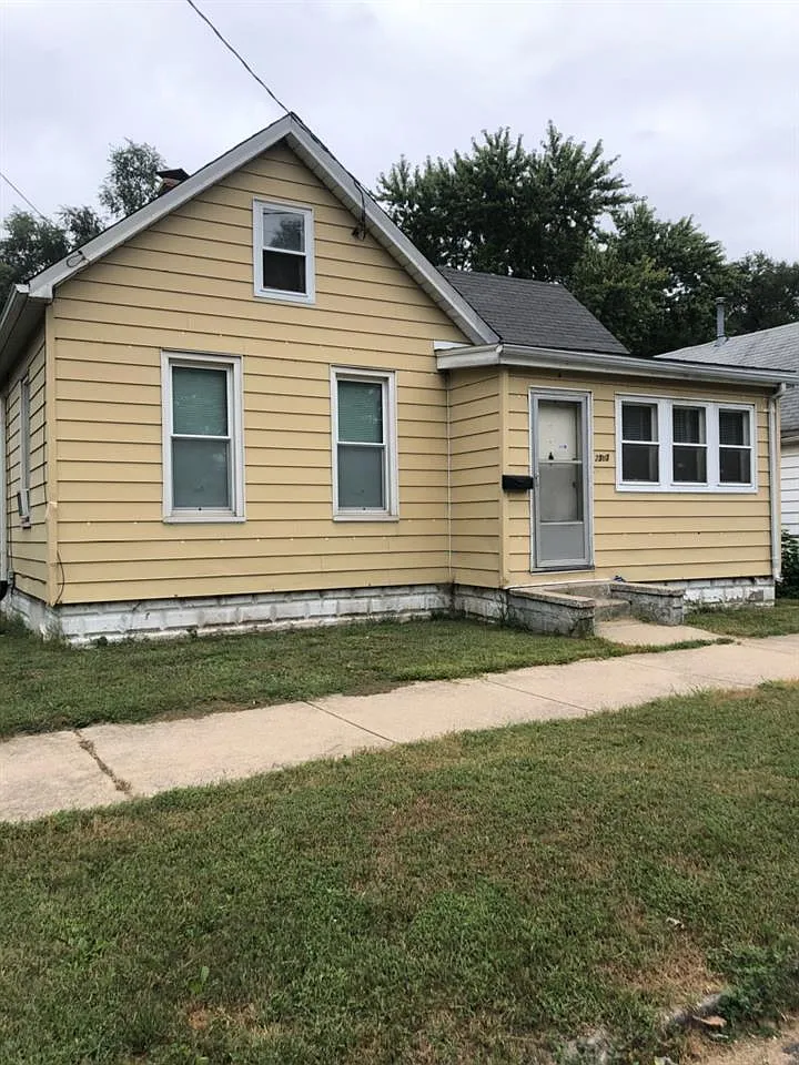 2303 W Marquette St photo 1