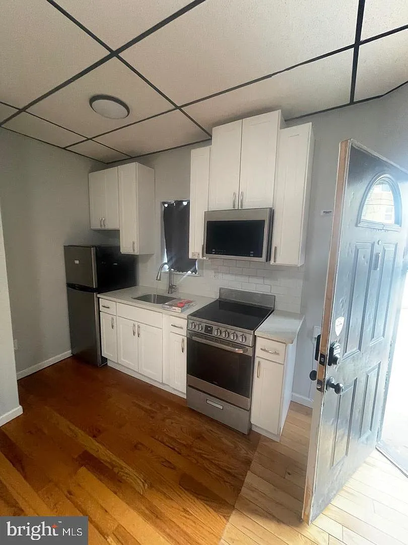 1 bed, 1.0 bath, 1762 sqft, $950 — Photo 1