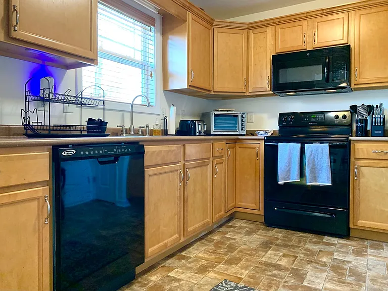 1016 Sunset Dr — Photo 21