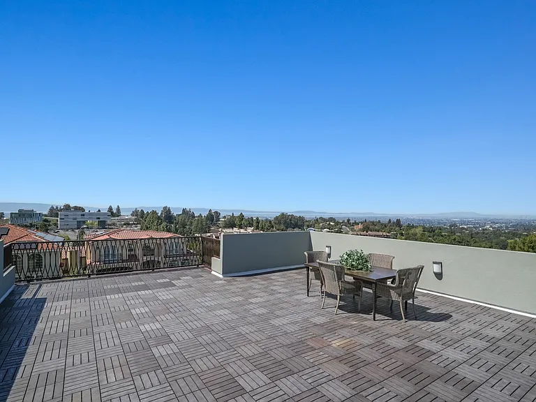 2382 Rainbow Ct — Photo 4