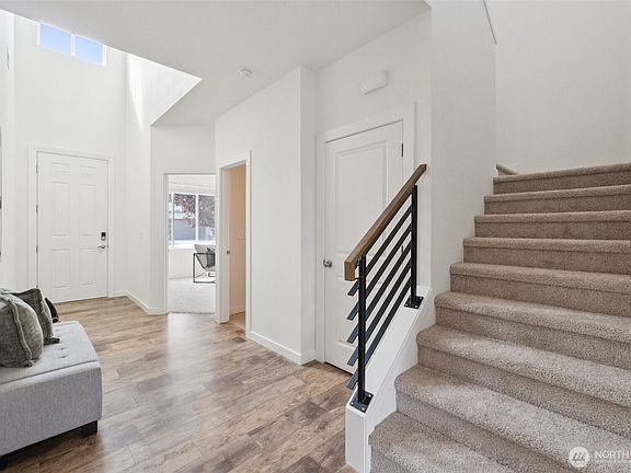 3rd image of 3117 73rd Avenue NE