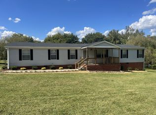1864 Dickens Hill Rd, Bradyville, TN 37026