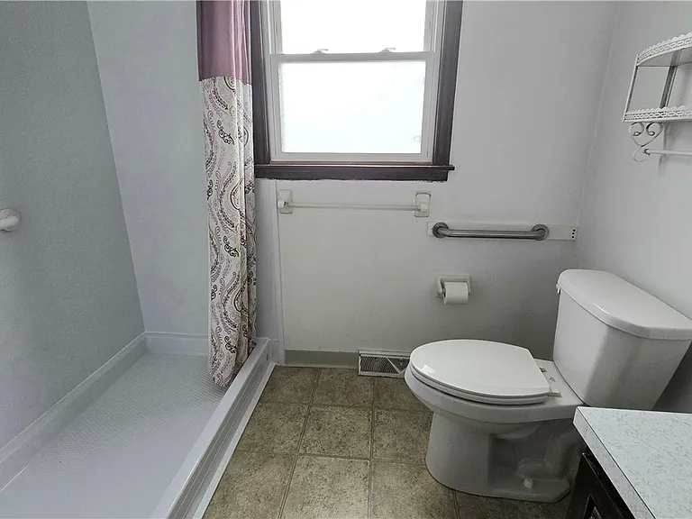 182 Woodcrest Dr — Photo 14