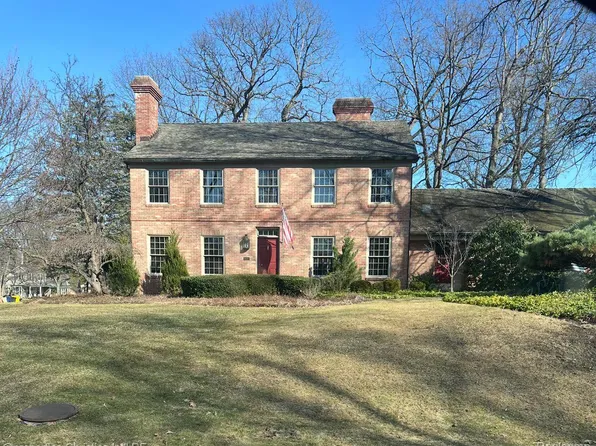 5051 Forest Way, Bloomfield Hills, MI 48302