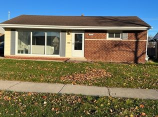 8323 N Oconto Ave, Niles, IL 60714
