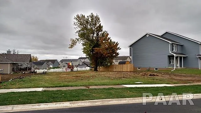 1105 Devon Ln photo 1