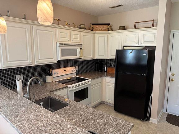 3rd image of 248 Sun Colony Blvd