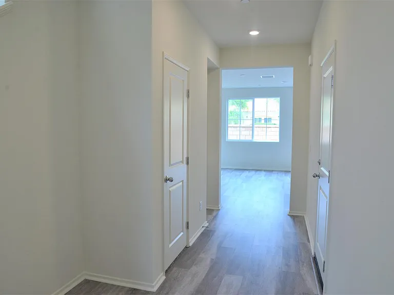 822 Brookdale Dr — Photo 11