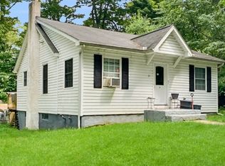 21 Reservoir Rd, Lake Hopatcong, NJ 07849