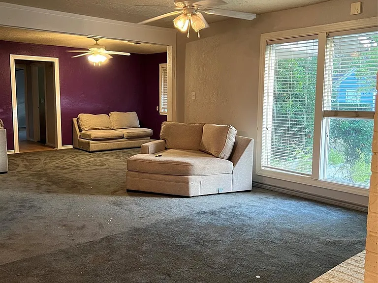 411 E Alabama St — Photo 11