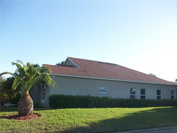3rd image of 14845 Calusa Palms Dr