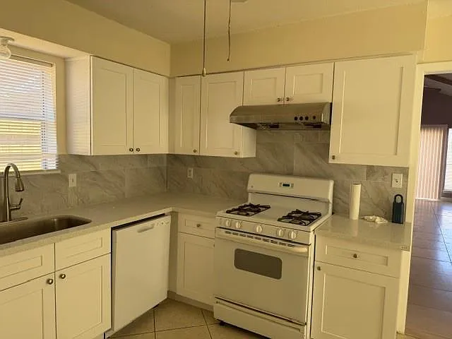 11926 Alief Place Dr — Photo 4