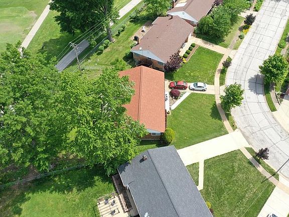 4th image of 1031 Chartres Ave