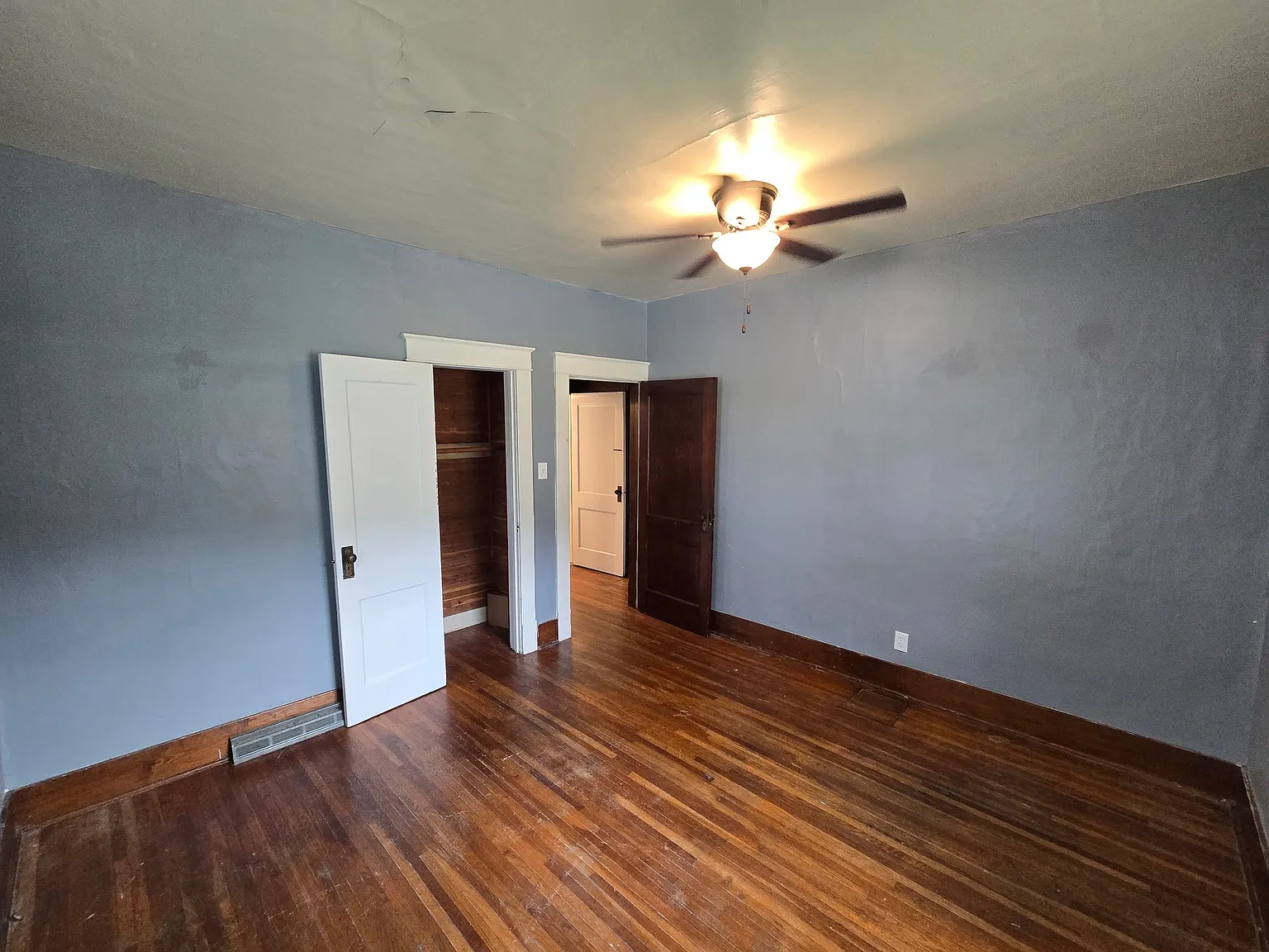 2 bed, 1100 sqft, $1,200 — Photo 2