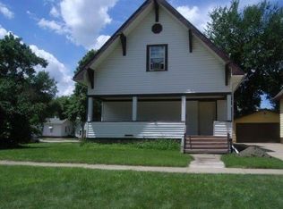 810 E 7th St, Sioux Falls, SD 57103