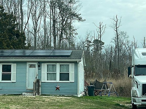 2nd image of 2556 Milbourne Dr