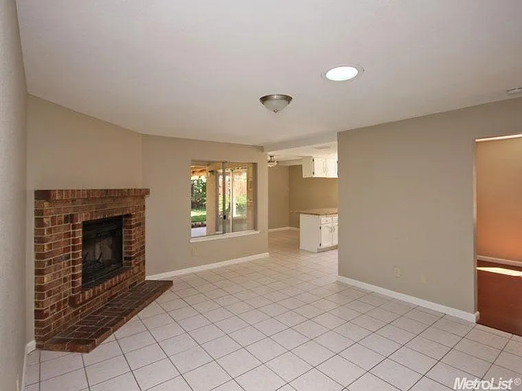 4135 Amapola Way photo 1