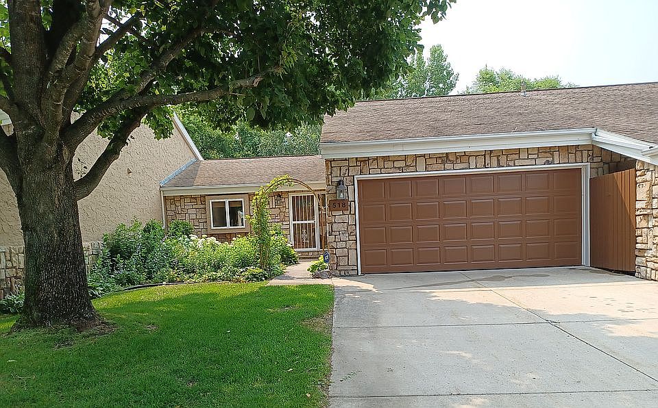 1st image of 518 Brook Ln