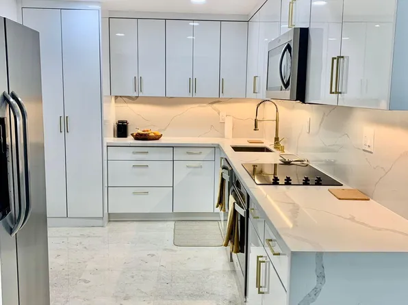 1420 Brickell Bay Dr APT 1108, Miami, FL 33131